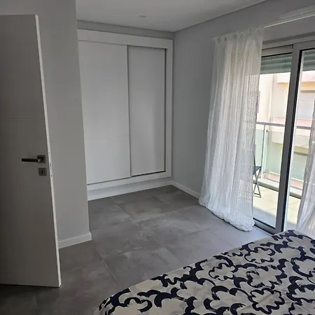 Dona Vitoria - * Monte Gordo